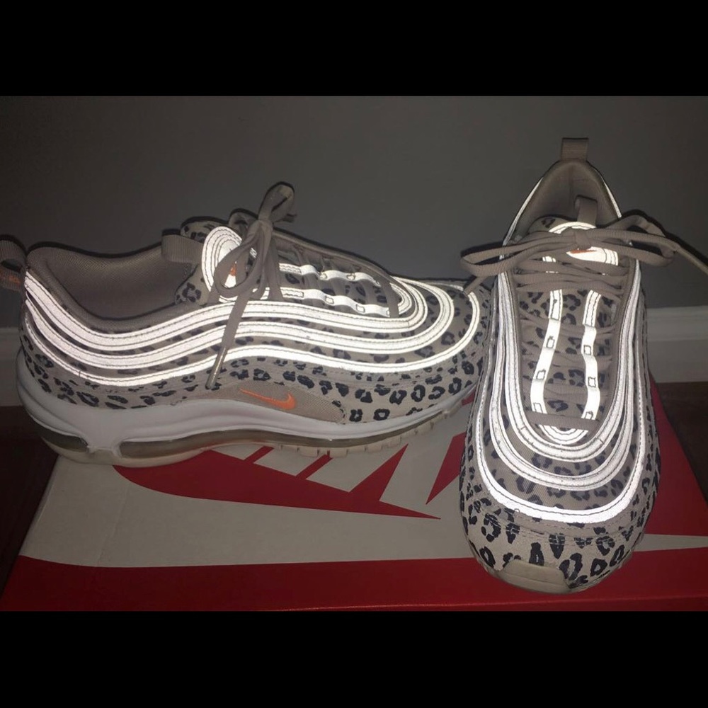Nike Air Max 97 SE Desert Sand/ Peach Cream-White